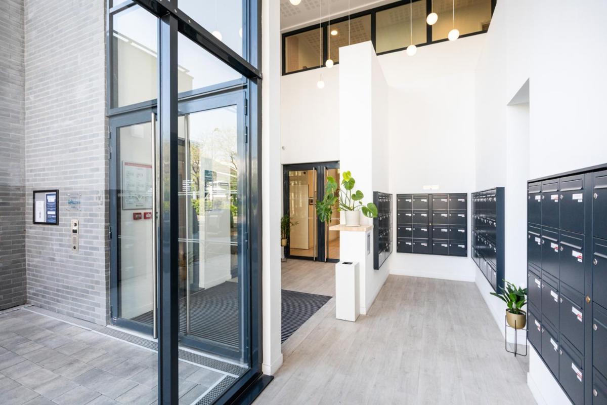 Oh Activ Cergy Aparthotel Exterior photo